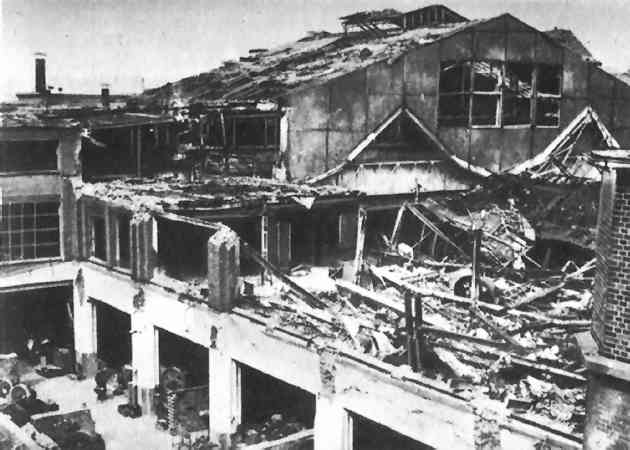 Das zerstörte Werk 1945