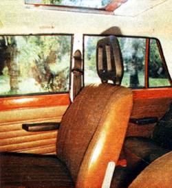 Vordersitze mit Kopfst&uuml;tzen